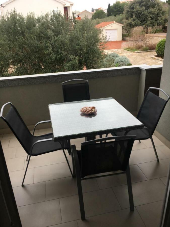 Apartment Tihana Novalja Kültér fotó