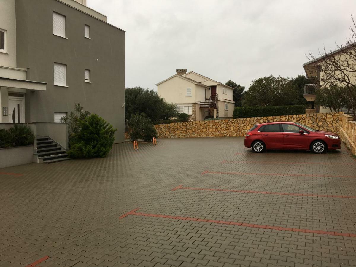 Apartment Tihana Novalja Kültér fotó